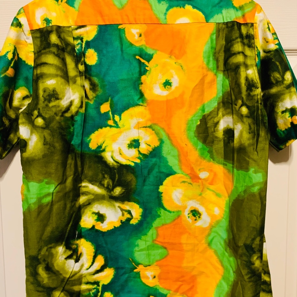 Funky button up - Picture 2 of 4